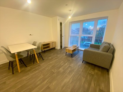 2 Bed Flat, Berrington Place, B5