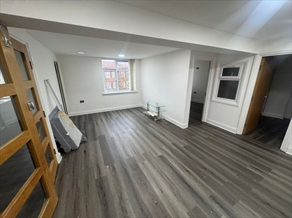 3 Bed Flat, High Street, UB7