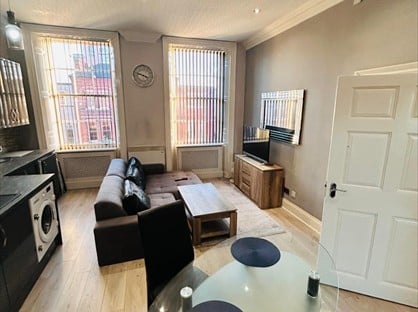 1 Bed Flat, St. Johns North, WF1