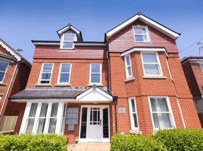 1 Bed Flat, The Boardwalk, BH5