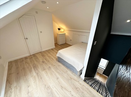 Room in a Shared House, Willow Vale, W12