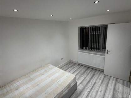 Room in a Shared House, Manor Lane, UB3