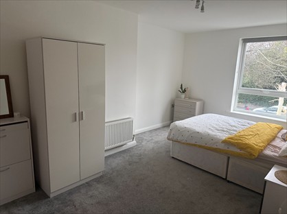 Room in a Shared Flat, Romana Square, WA14