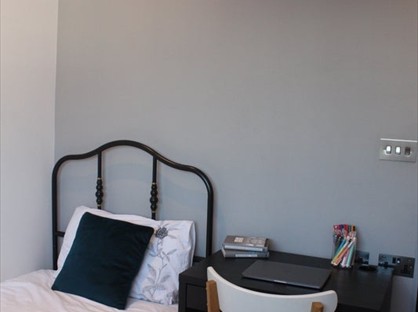 Room in a Shared House, Empire Road, UB6