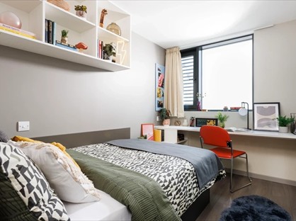 Bedsit, Olympic Way, HA9