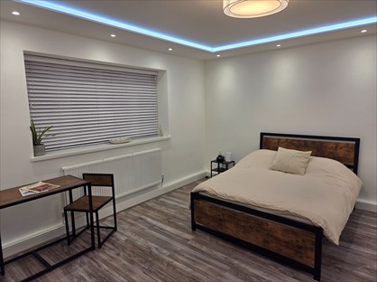 Studio Flat, Mitchell House, N1