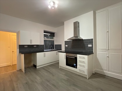 3 Bed Terraced House, Wellington Street, S64