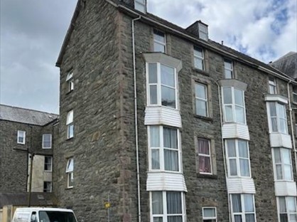 3 Bed Flat, Beach House, LL42