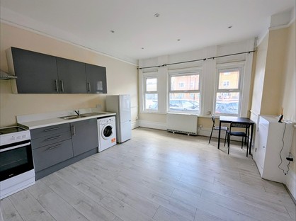 1 Bed Flat, Green Lanes, N13