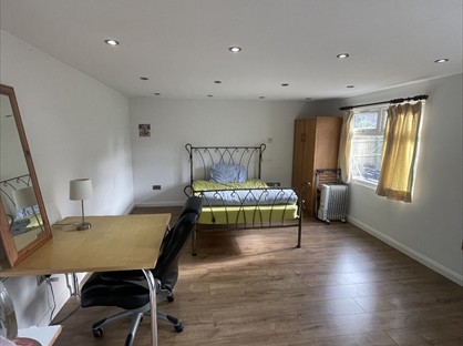 Studio Flat, White Lion Road, HP7