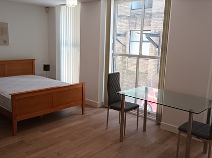 Studio Flat, Tayson House, BD1