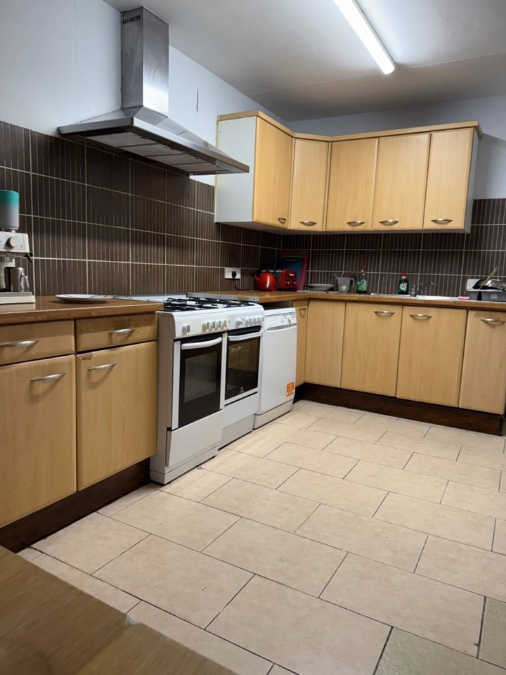 Additional image 5 of Room in a Shared House, Thames Tower, RG1, N1 7GU