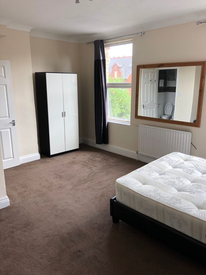 Room in a Shared House, Thames Tower, RG1, N1 7GU