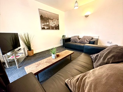 7 Bed Terraced House, Borough Road, TS1