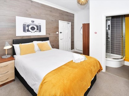 5 Bed Detached House, Lord Street, CW2