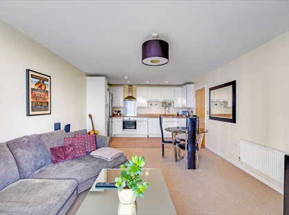 2 Bed Flat, Ealing Road, TW8