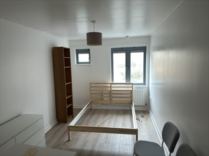 1 Bed Flat, Hampton House, SW8