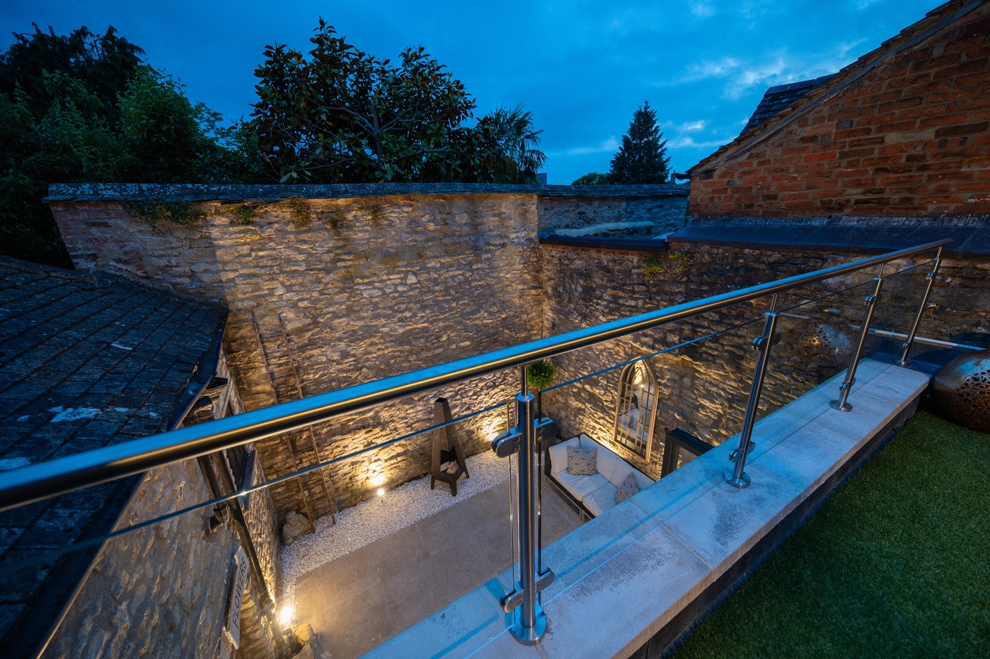 Woodstock - 2 Bed Terraced House, Oxford Street, OX20 - To Rent Now for ...