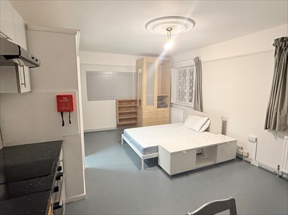 Studio Flat, London, NW2