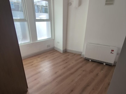 Room in a Shared House, A, CR7