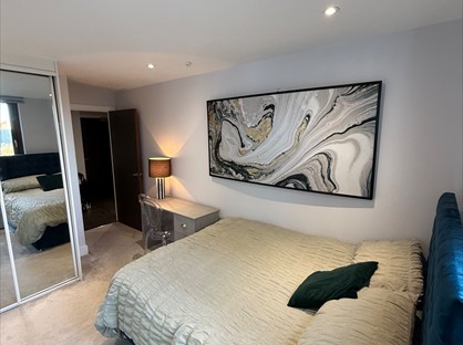 Room in a Shared Flat, Hallmark Tower, M4