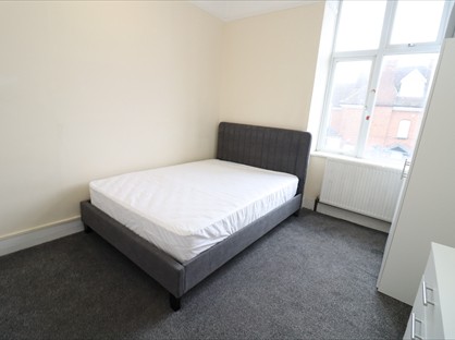 Room in a Shared House, Baring Road, SE12