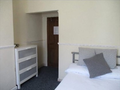 Room in a Shared House, Baker Street, YO30