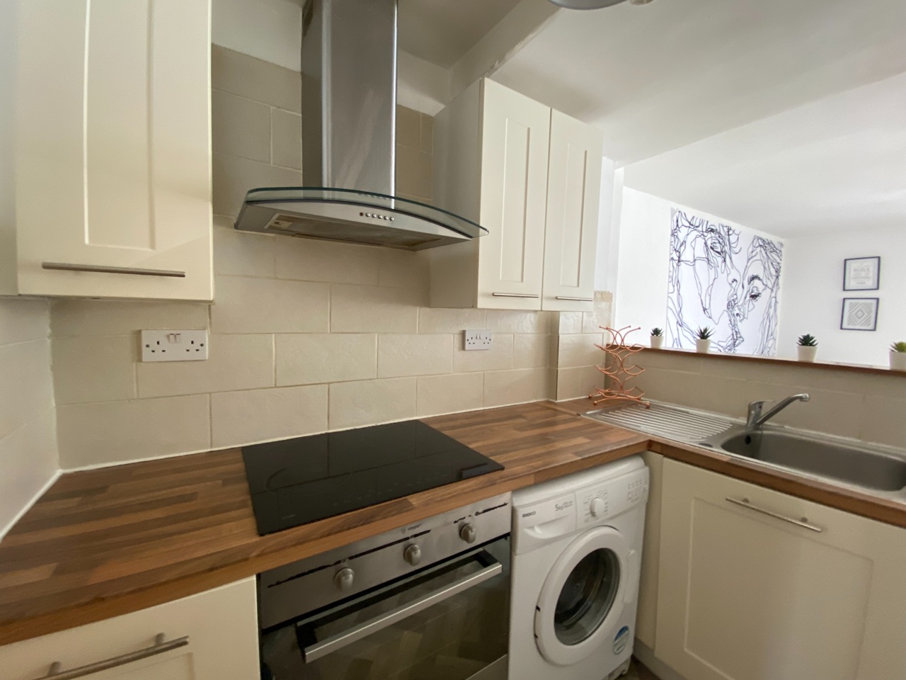 Additional image 2 of 1 Bed Flat, Humberstone Gate, LE1, N1 7GU