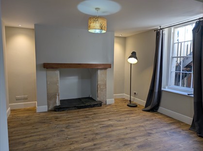 2 Bed Flat, Cleveland Place East, BA1