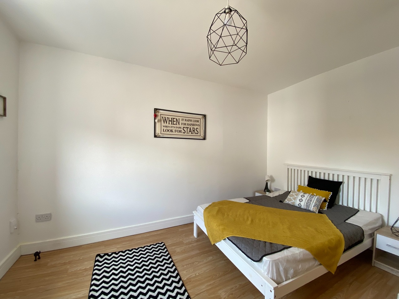 1 Bed Flat, Percy Road, LE2, N1 7GU