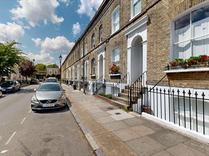 1 Bed Flat, Fielding Street, SE17