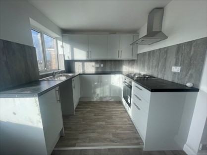 4 Bed Detached House, Farm View Road, S61