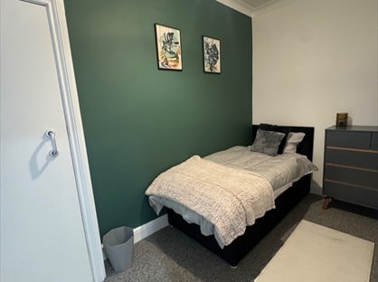 Room in a Shared House, Torquay, TQ2