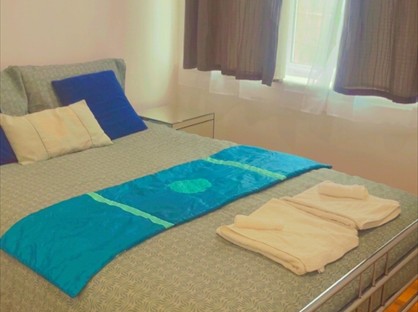 6 Bed Semi-Detached House, Prince Avenue, SS0