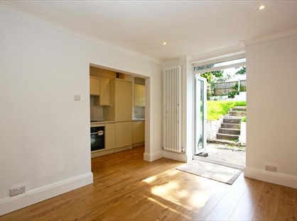 1 Bed Maisonette, Brighton Road, CR2