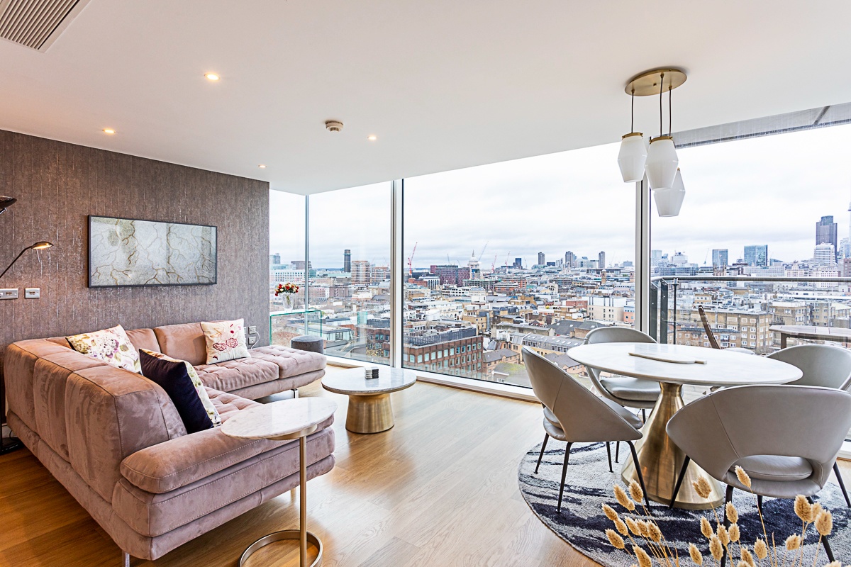 2 Bed Flat, Empire Square, SE1