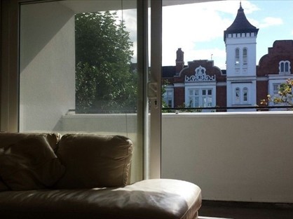 2 Bed Flat, Willes Court, CV31