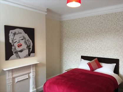 Room in a Shared House, Manchester Road, OL7