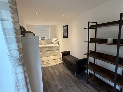 Studio Flat, Maycross Avenue, SM4