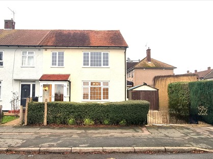 3 Bed End Terrace, Arrowsmith Road, IG7