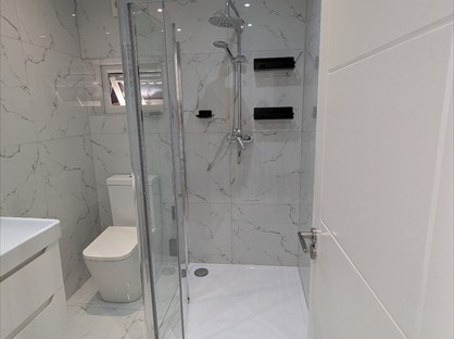 Room in a Shared House, Straight Road, RM3