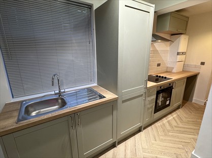 2 Bed Flat, Parker Street, WF3