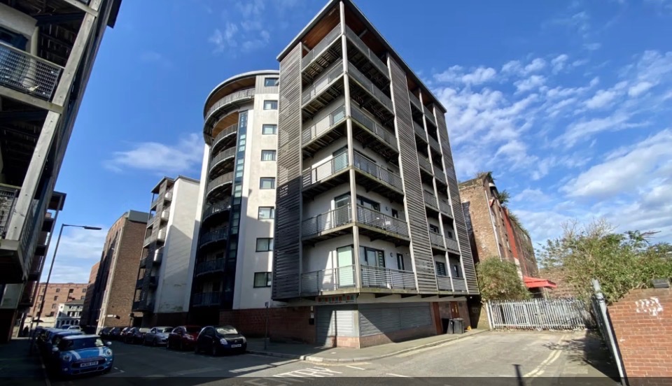 2 Bed Flat, Cornhill, L1