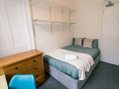 Room in a Shared House, South Clerk Street, EH8