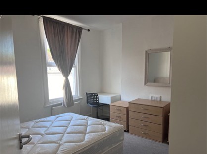 Room in a Shared Flat, Archway Road, N6
