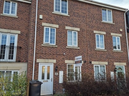 4 Bed Terraced House, New Forest Way, LS10