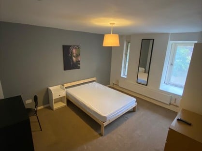 Room in a Shared House, North Twelfth Street, MK9