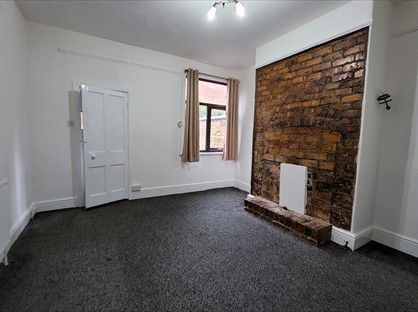 2 Bed Terraced House, Penn Street, M40