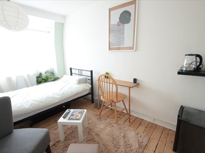 Room in a Shared Flat, London, NW1