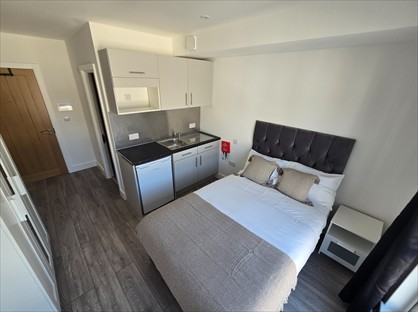 Studio Flat, Upper Hillchurch Street, ST1